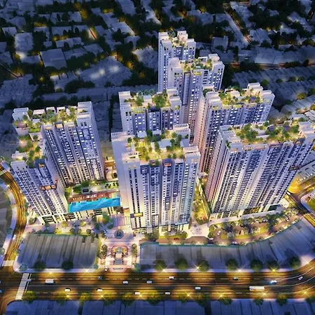 Modern 2Br Apt - Central Hcmc